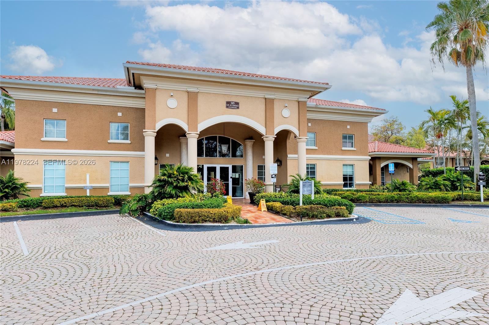 MARQUESA CONDO - Residential Lease