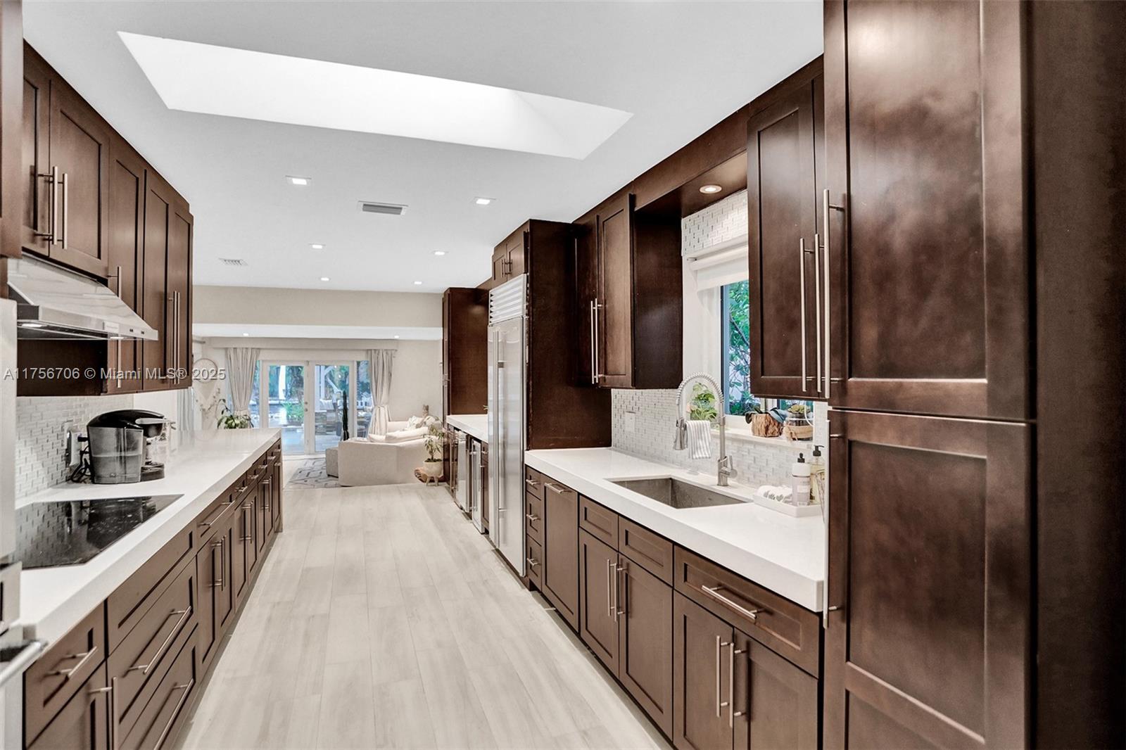 BISCAYNE POINT PB 14-35 - Residential Lease
