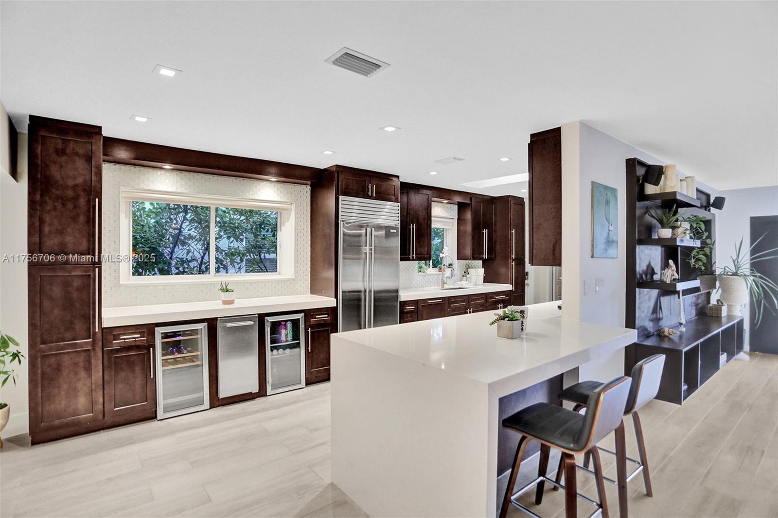 BISCAYNE POINT PB 14-35 - Residential Lease