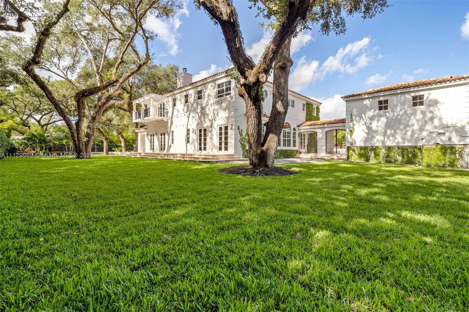 CORAL GABLES BISC BAY SEC - Residential