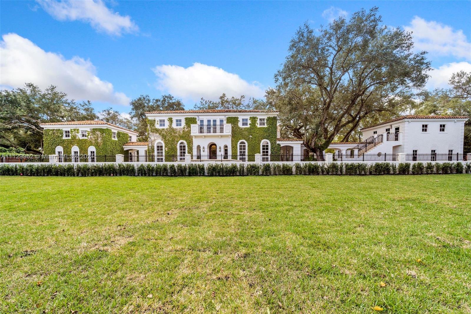 CORAL GABLES BISC BAY SEC - Residential