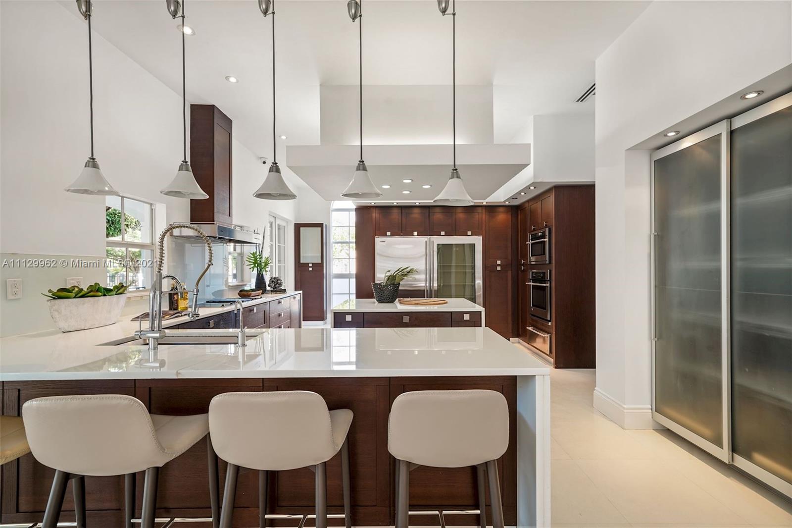 CORAL GABLES BISC BAY SEC - Residential