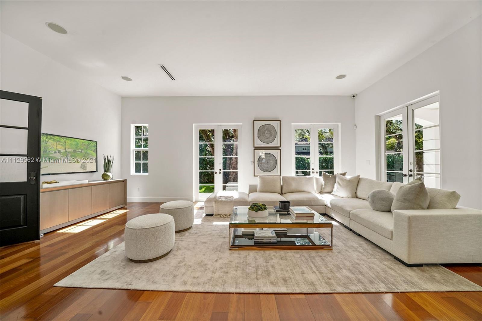 CORAL GABLES BISC BAY SEC - Residential