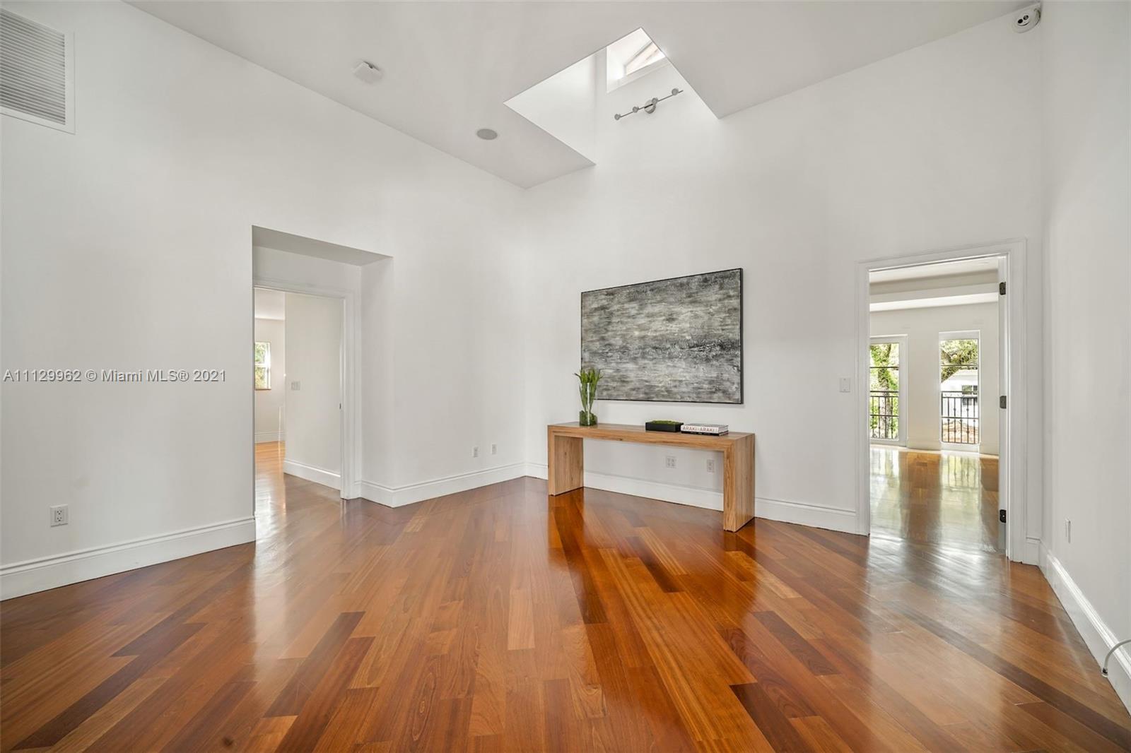 CORAL GABLES BISC BAY SEC - Residential