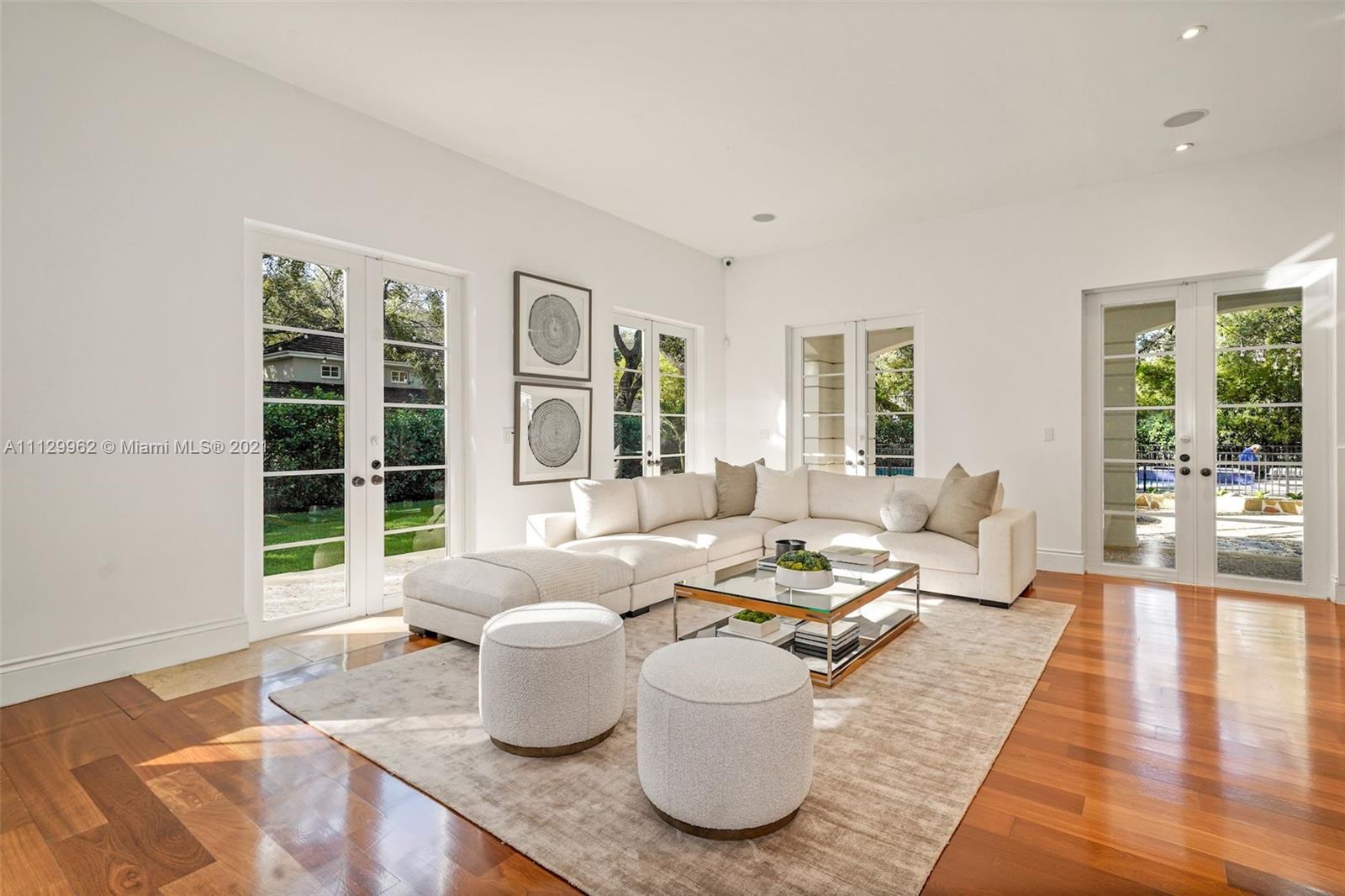 CORAL GABLES BISC BAY SEC - Residential