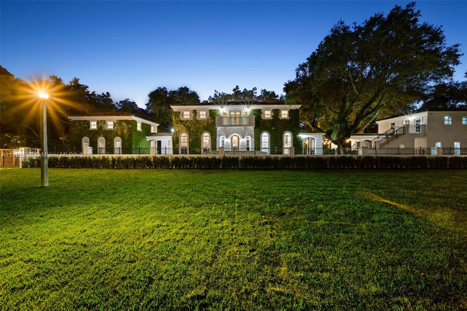 CORAL GABLES BISC BAY SEC - Residential