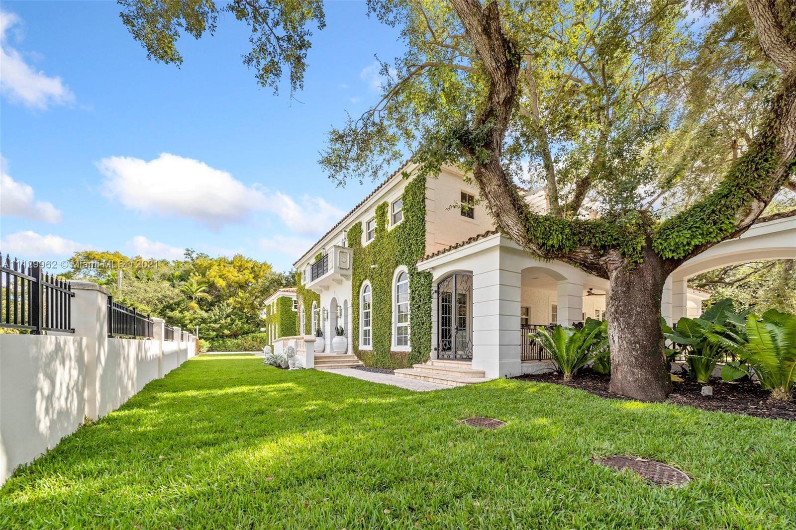 CORAL GABLES BISC BAY SEC - Residential