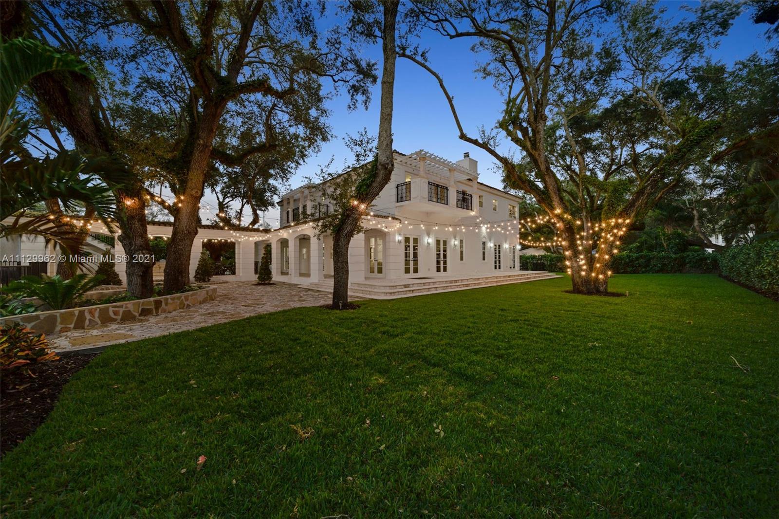 CORAL GABLES BISC BAY SEC - Residential