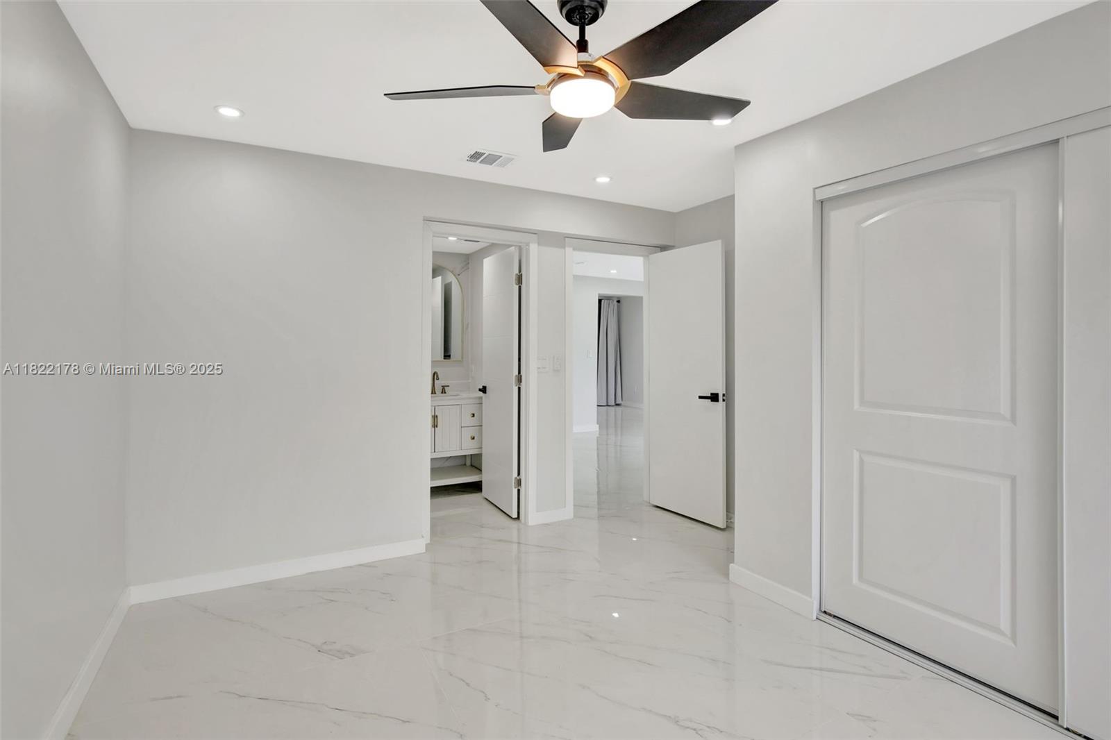 VISTA TOWNHOUSE SEC B - Residential Lease
