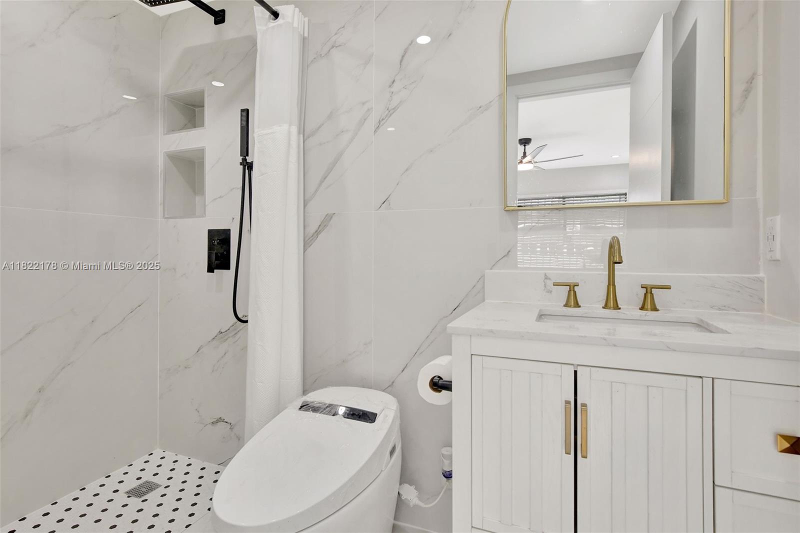 VISTA TOWNHOUSE SEC B - Residential Lease