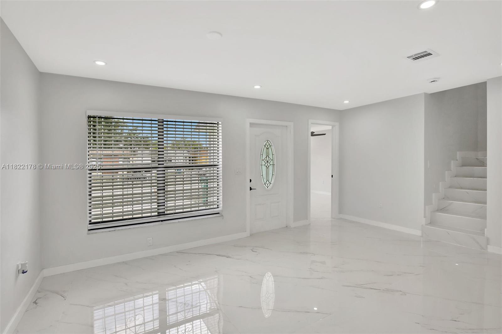 VISTA TOWNHOUSE SEC B - Residential Lease