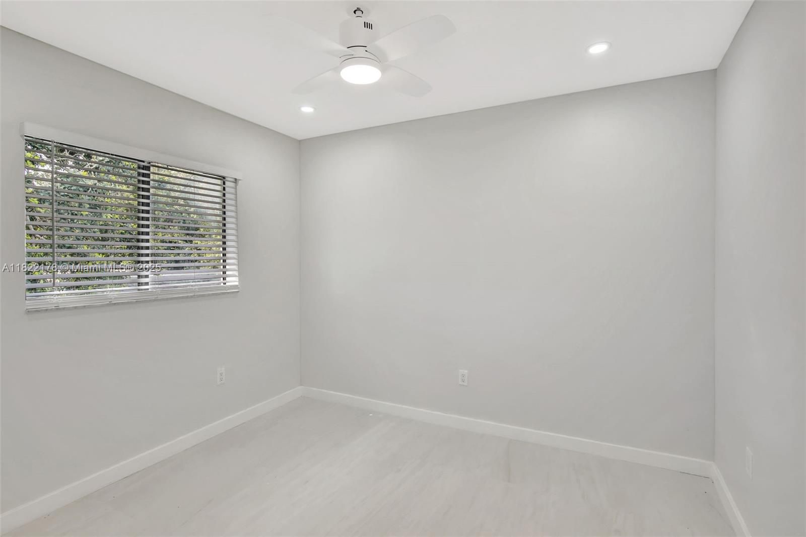 VISTA TOWNHOUSE SEC B - Residential Lease