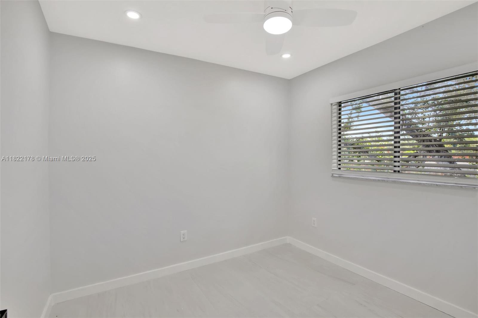 VISTA TOWNHOUSE SEC B - Residential Lease