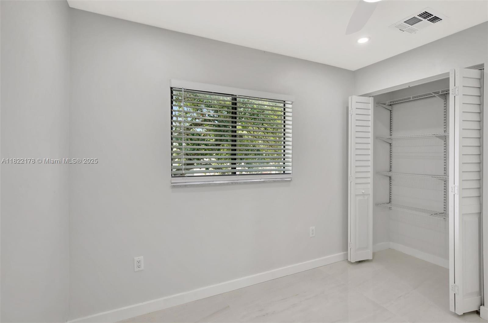 VISTA TOWNHOUSE SEC B - Residential Lease