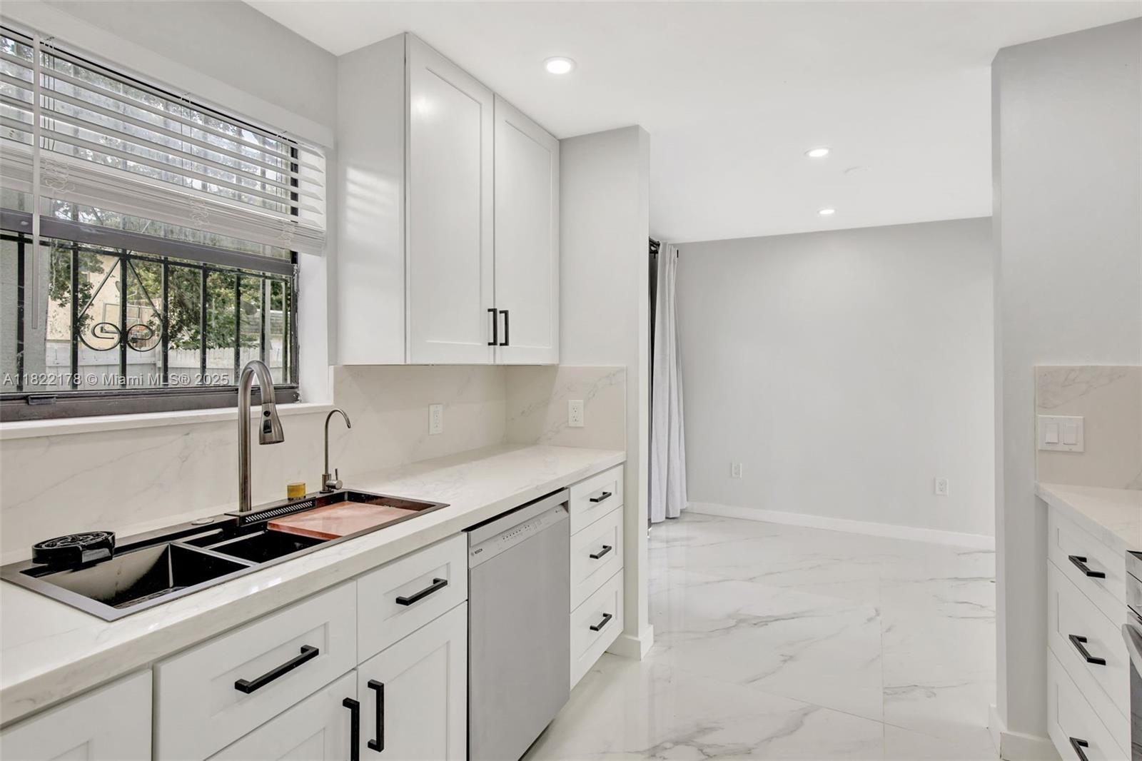 VISTA TOWNHOUSE SEC B - Residential Lease