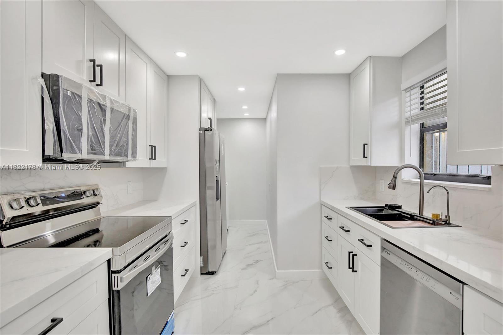 VISTA TOWNHOUSE SEC B - Residential Lease