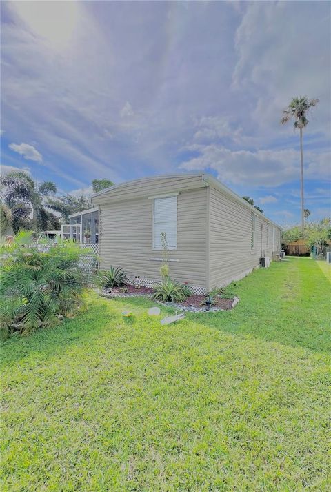 Mobile Home in Pembroke Pines FL 21830 7th Mnr.jpg