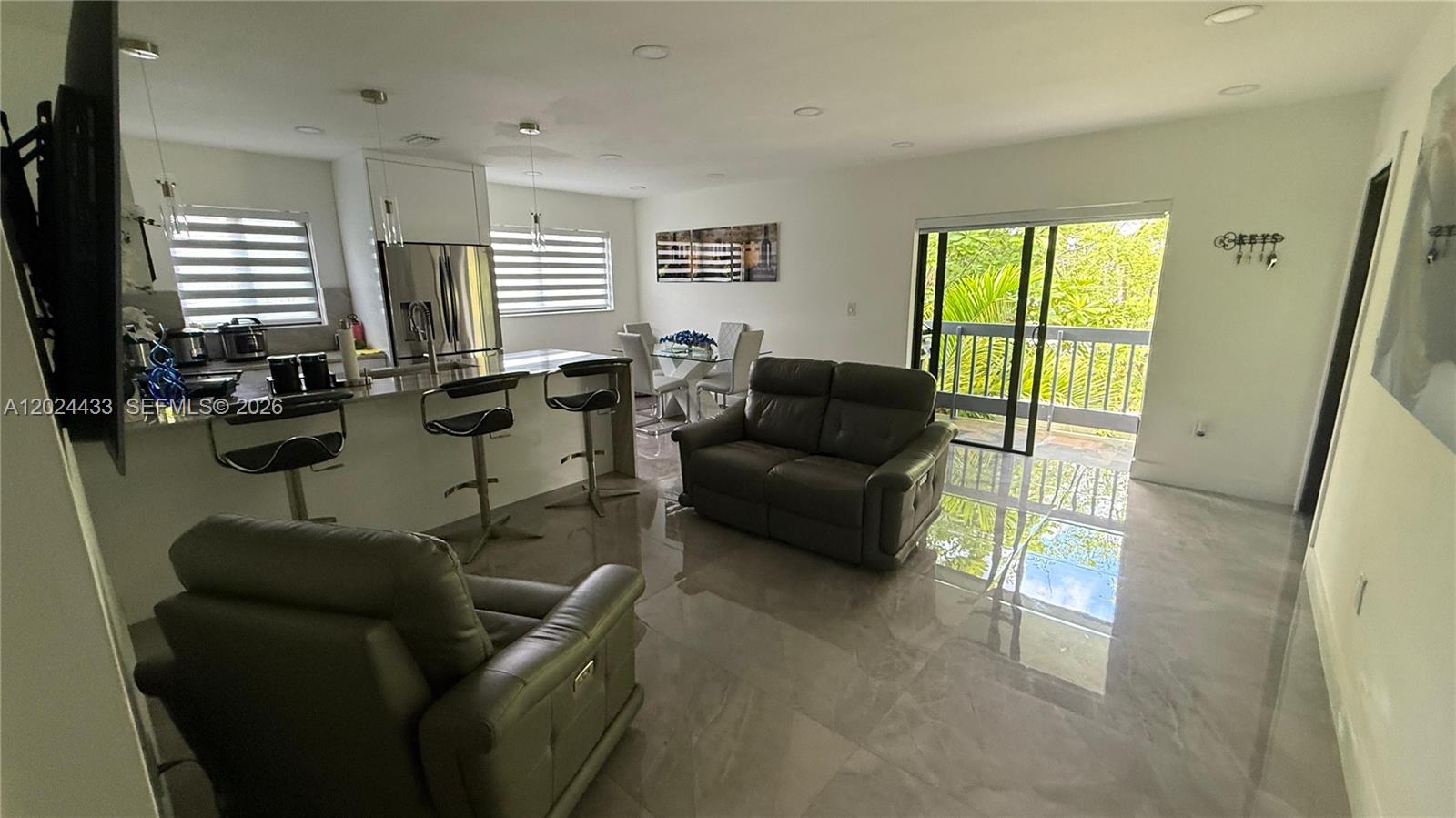 TREASURE OF KENDALL CONDO - Residential