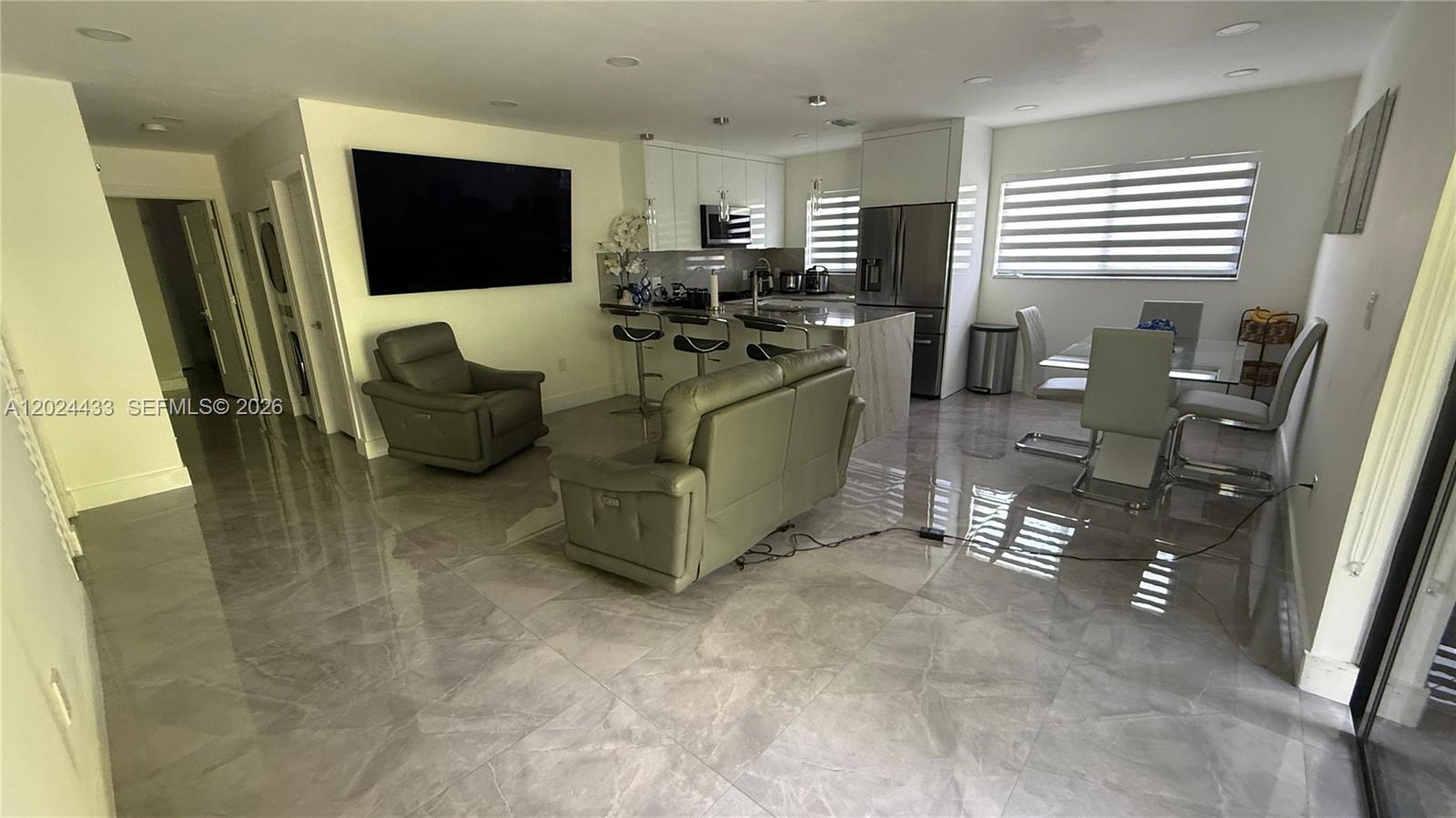 TREASURE OF KENDALL CONDO - Residential