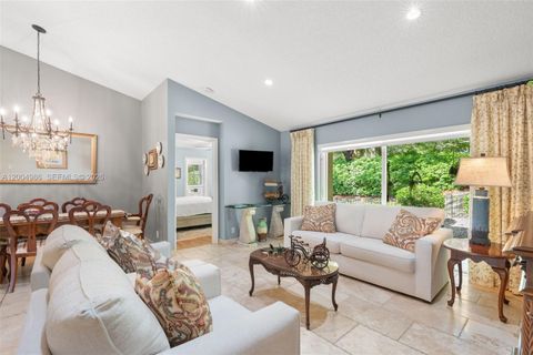 Tiny photo for 4108 Pine Ridge Ln, Weston, FL 33331 (MLS # A12004986)