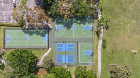 Tiny photo for 4108 Pine Ridge Ln, Weston, FL 33331 (MLS # A12004986)