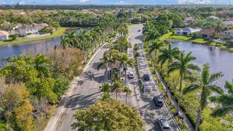 Tiny photo for 4108 Pine Ridge Ln, Weston, FL 33331 (MLS # A12004986)