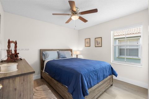 Tiny photo for 4108 Pine Ridge Ln, Weston, FL 33331 (MLS # A12004986)