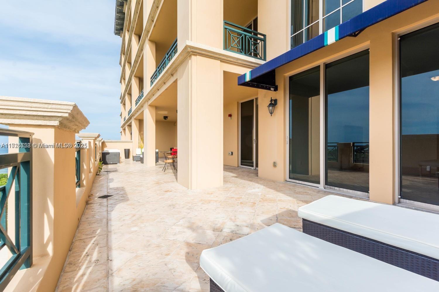 VILLAS OF POSITANO CONDO - Residential