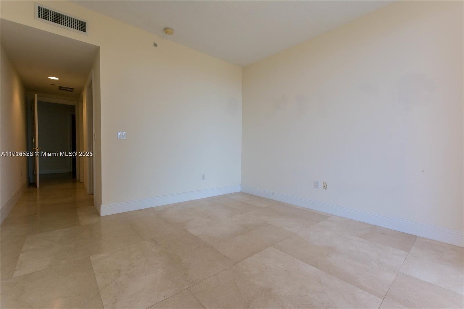 VILLAS OF POSITANO CONDO - Residential