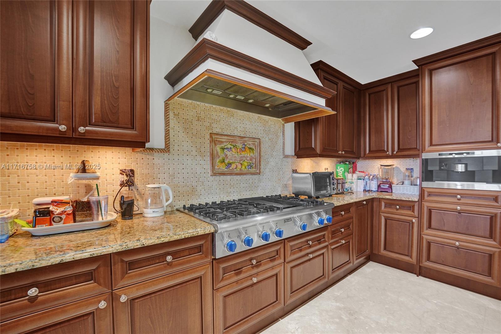 VILLAS OF POSITANO CONDO - Residential