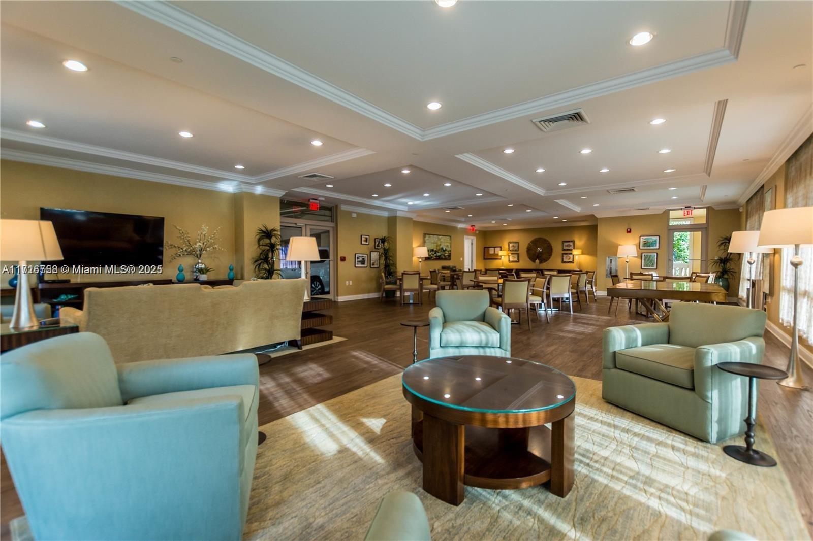 VILLAS OF POSITANO CONDO - Residential