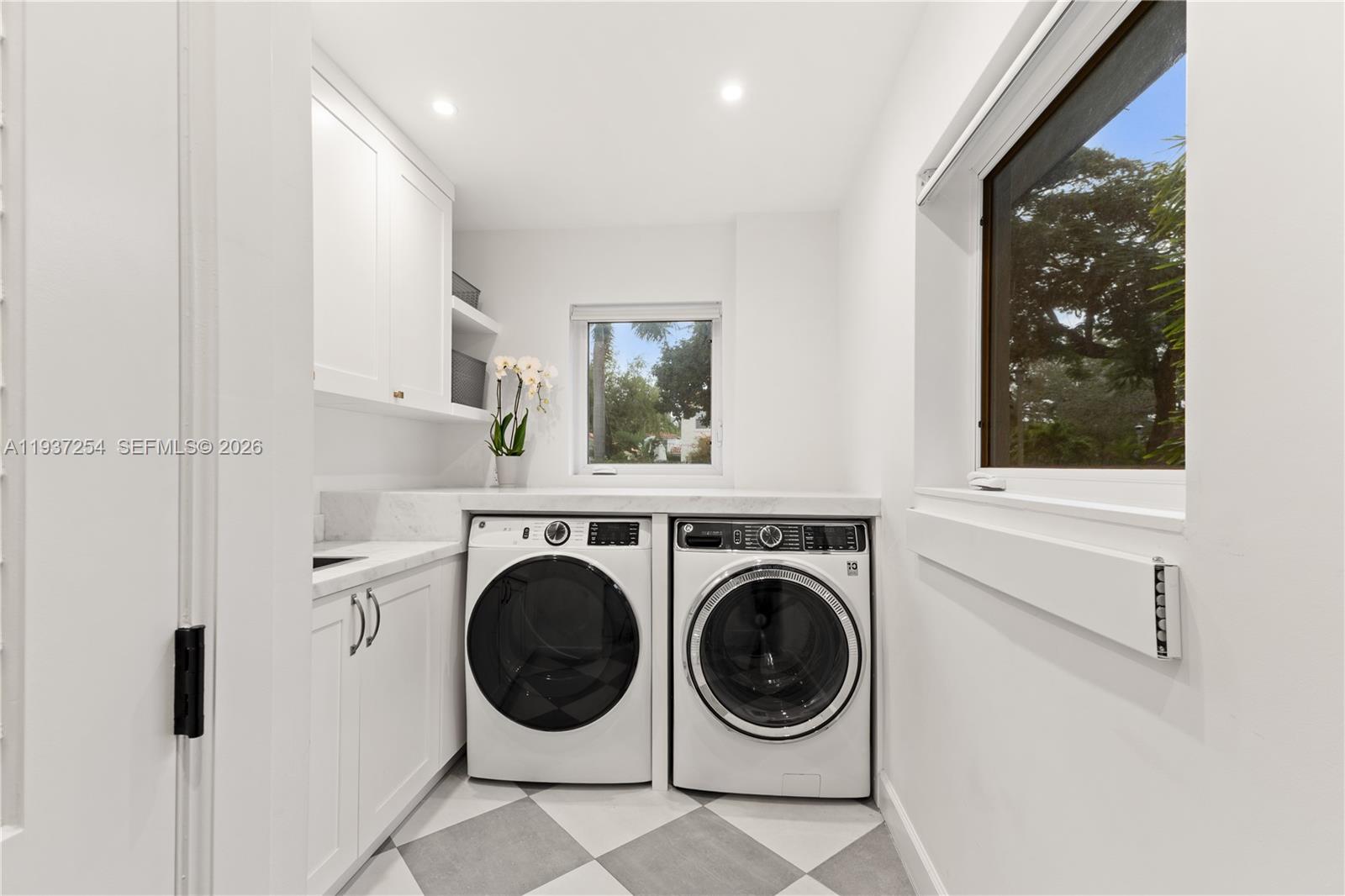 WASHINGTON PLACE - Residential