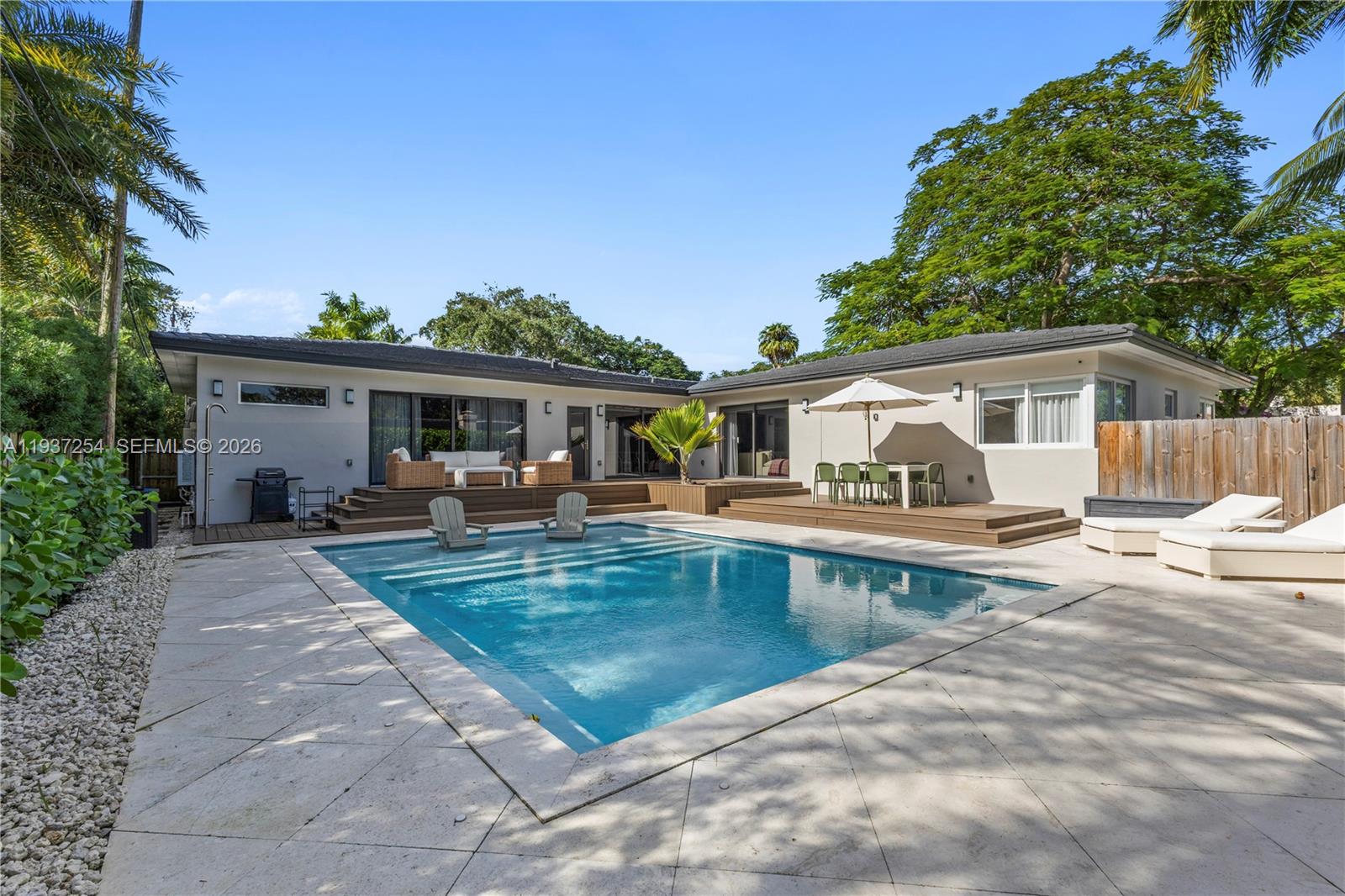 WASHINGTON PLACE - Residential