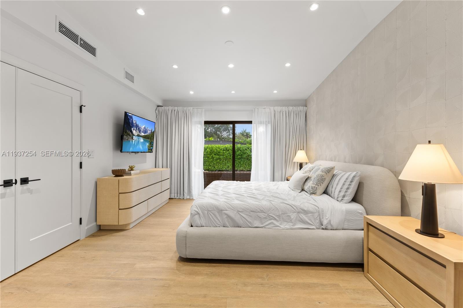 WASHINGTON PLACE - Residential