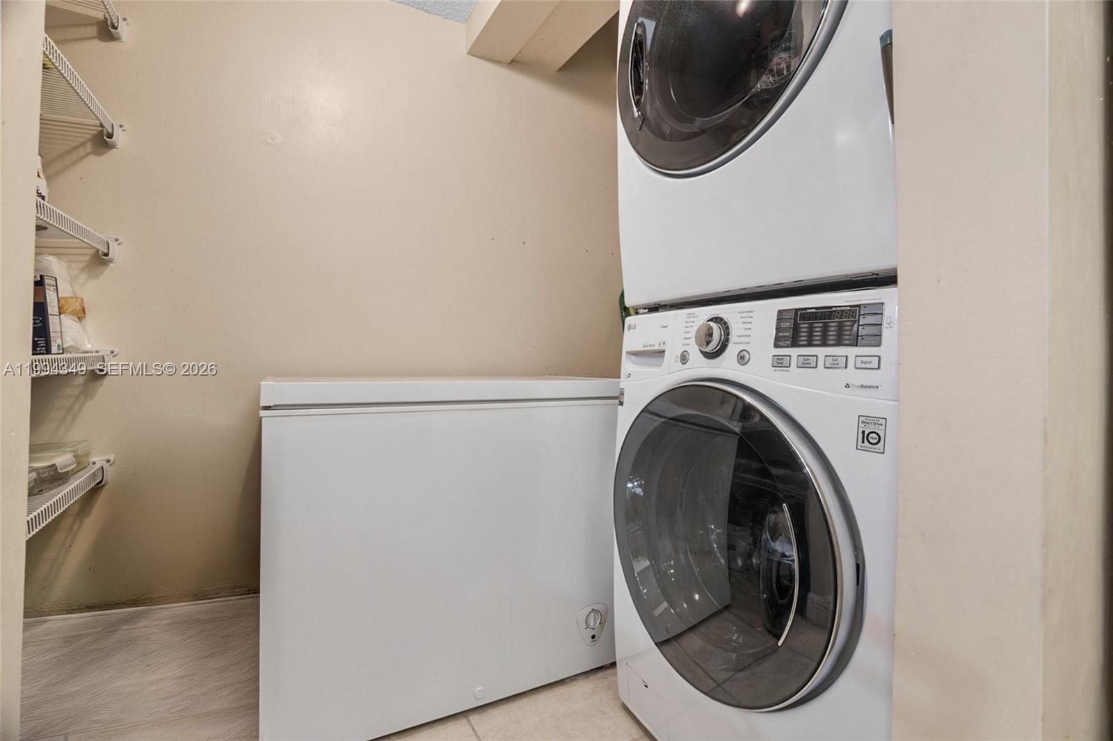 TOWNHOMES OF ORIOLE II - Residential