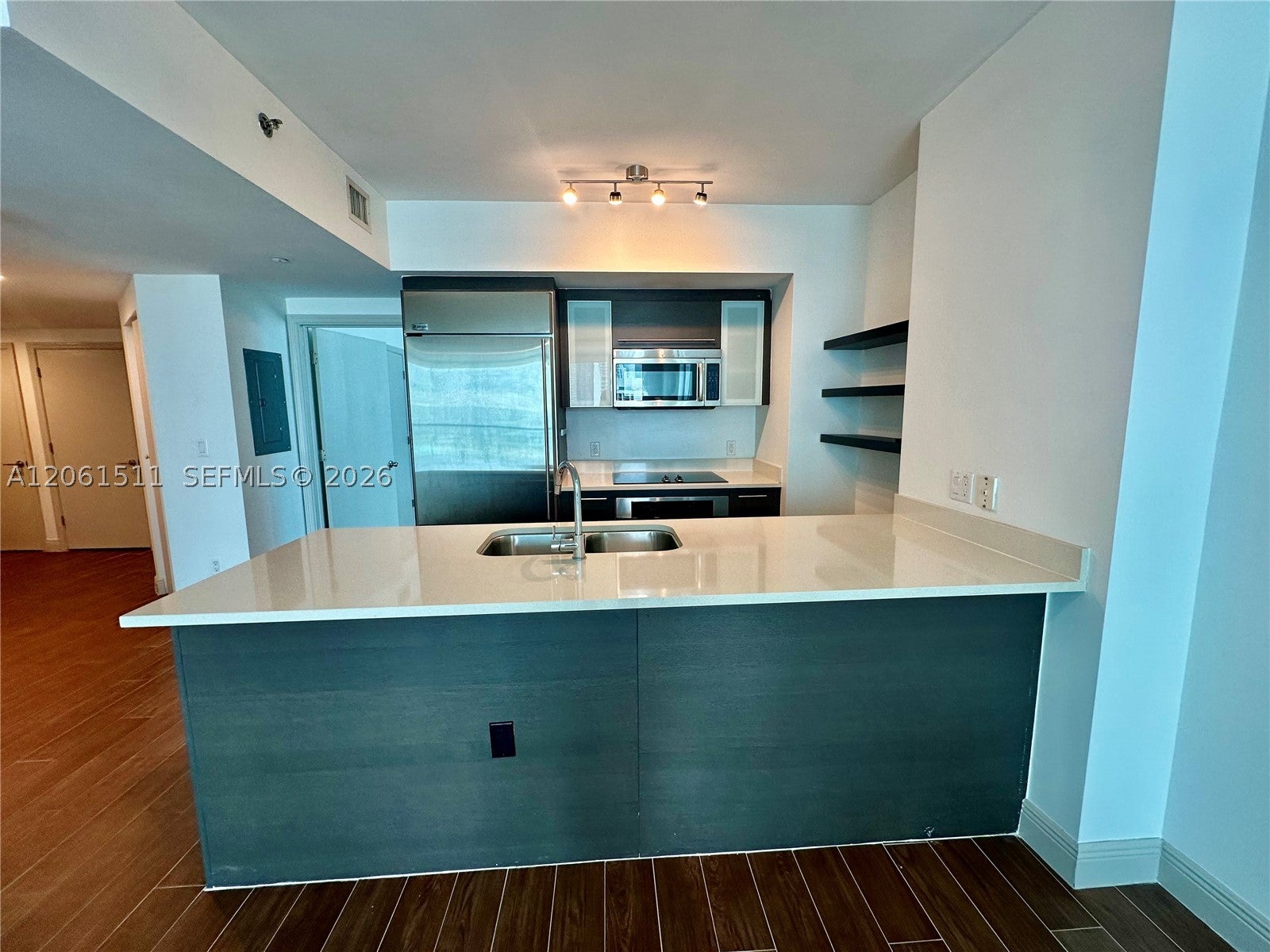 500 Brickell Ave 2407