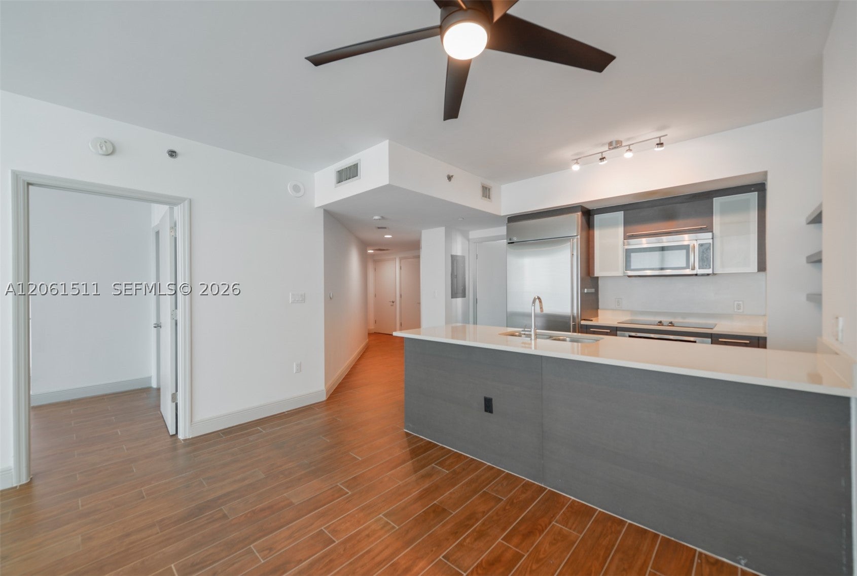 500 Brickell Ave 2407