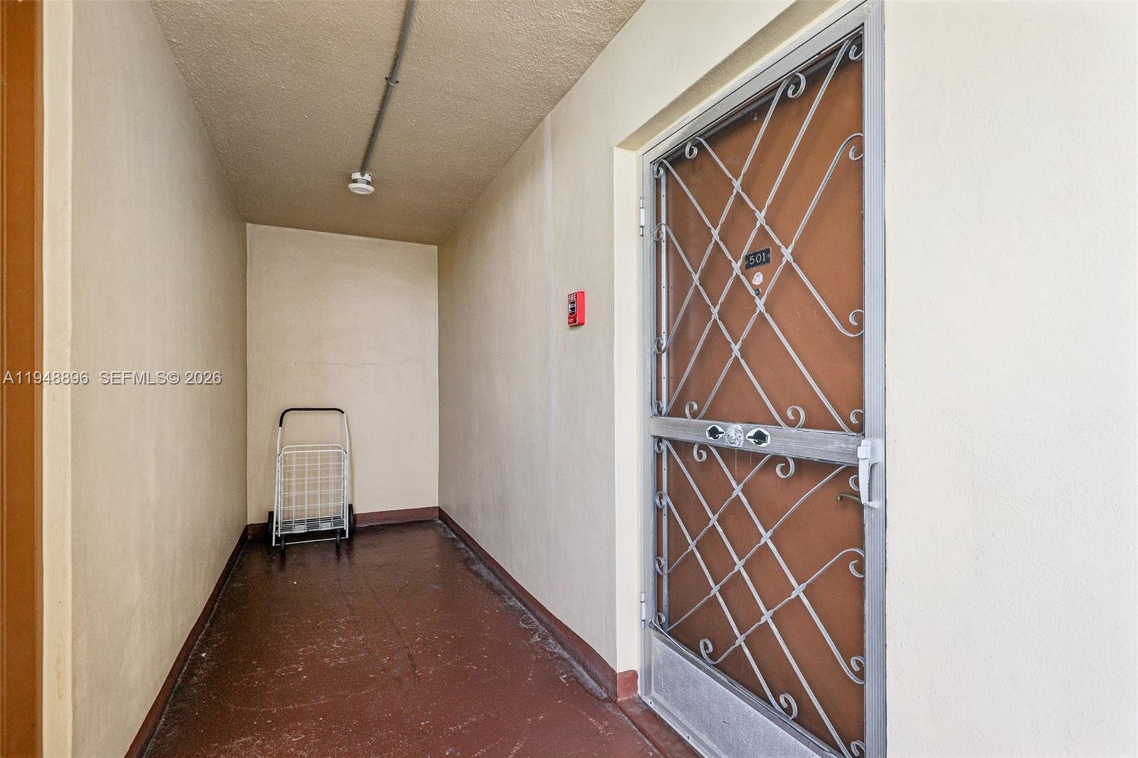 MEADOWBROOK TOWERS CONDO - Residential