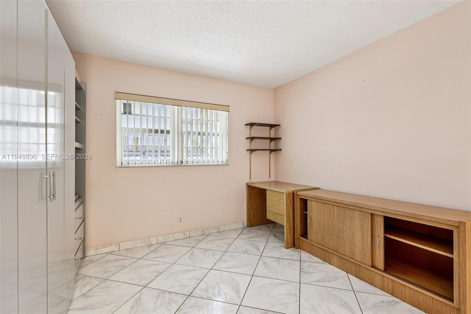 MEADOWBROOK TOWERS CONDO - Residential