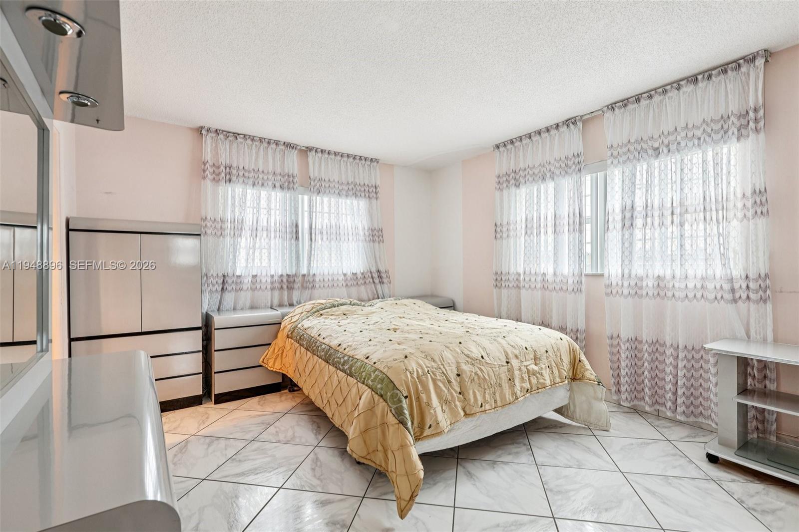 MEADOWBROOK TOWERS CONDO - Residential