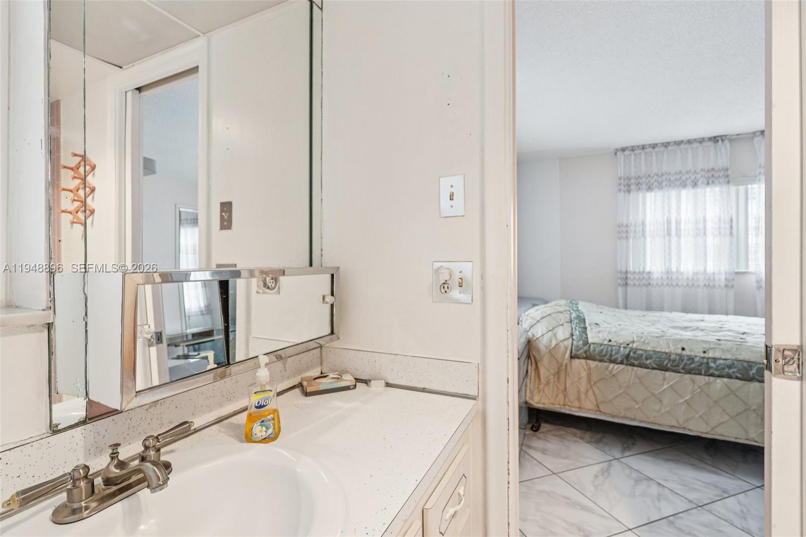 MEADOWBROOK TOWERS CONDO - Residential