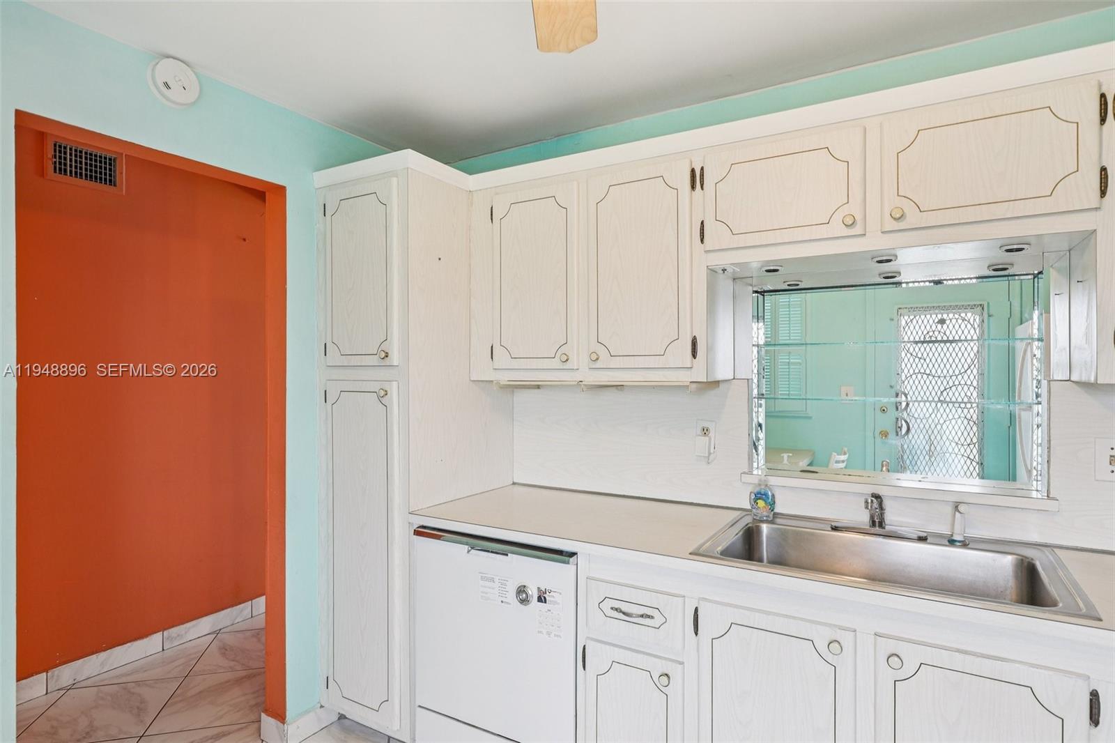 MEADOWBROOK TOWERS CONDO - Residential