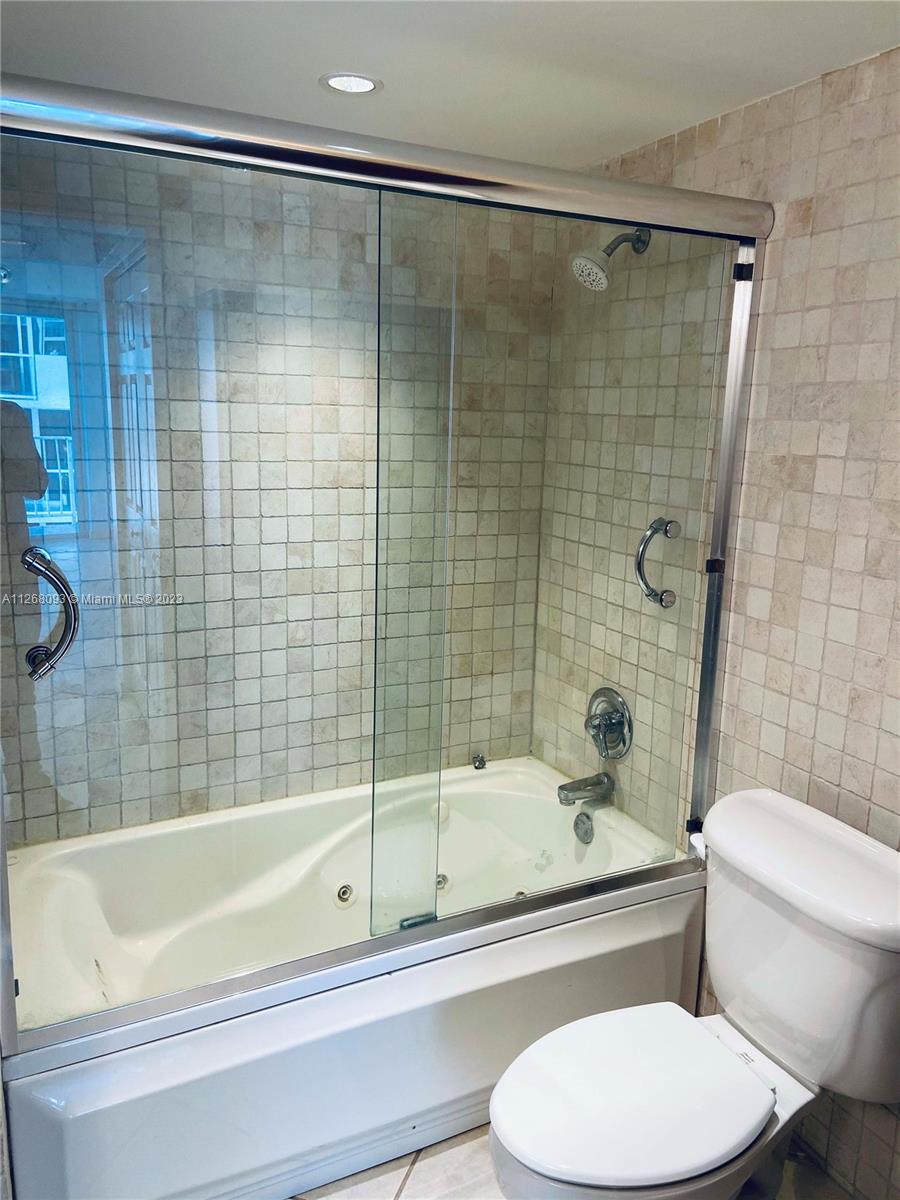 BAYVIEW TERR CONDO - Residential