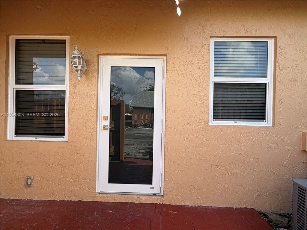Photo of 6702 NW 190th St #6702, Hialeah, FL 33015 (MLS # A11994303)