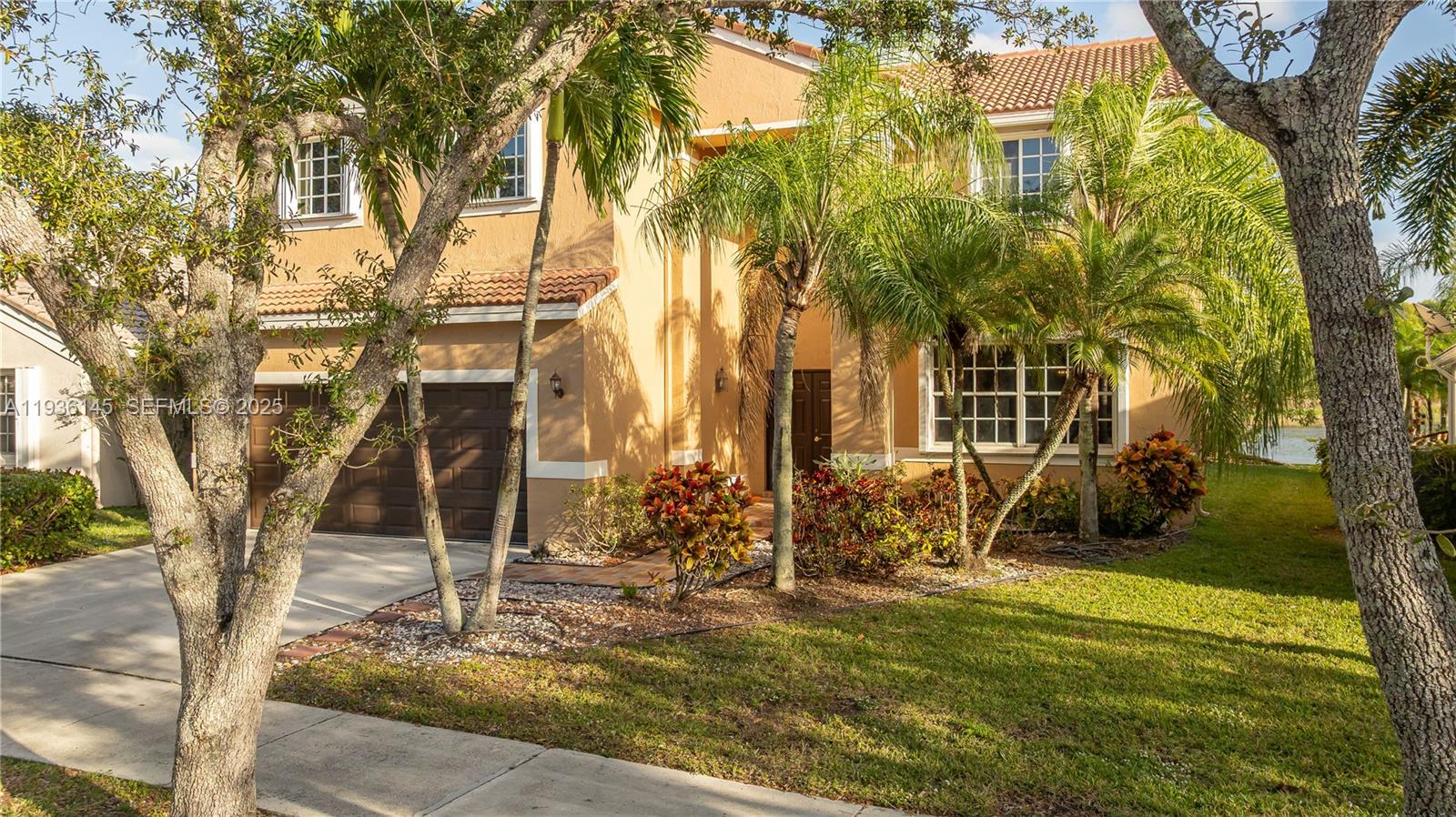 The Falls - Residential