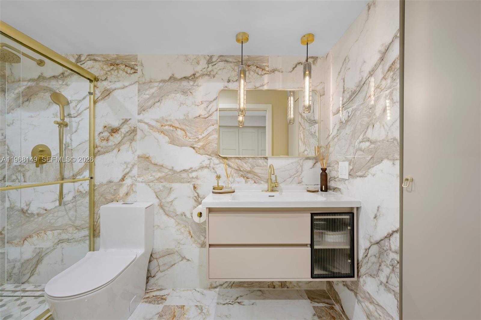 STANTON HOUSE CONDO - Residential