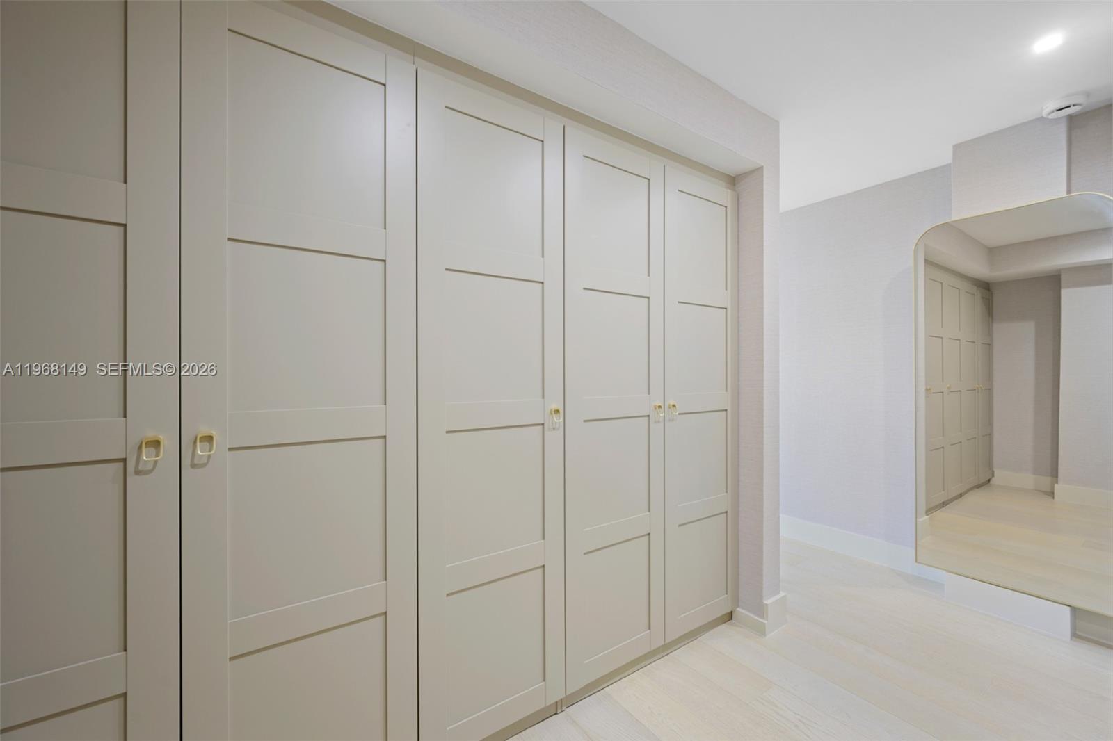 STANTON HOUSE CONDO - Residential