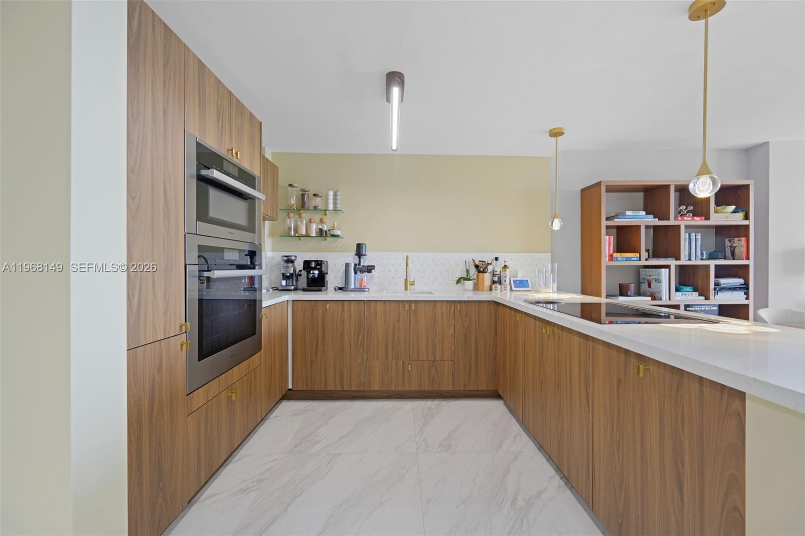 STANTON HOUSE CONDO - Residential