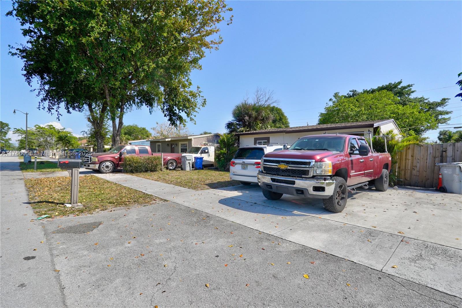 2862 NW 4th St