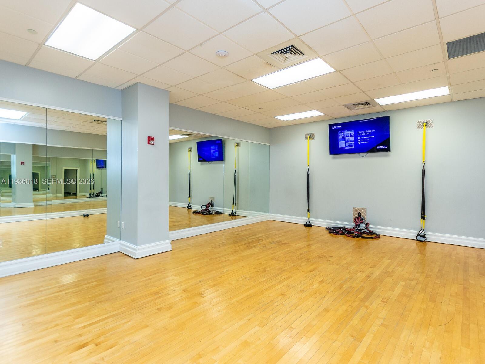 THE WAVE CONDO - Residential Lease